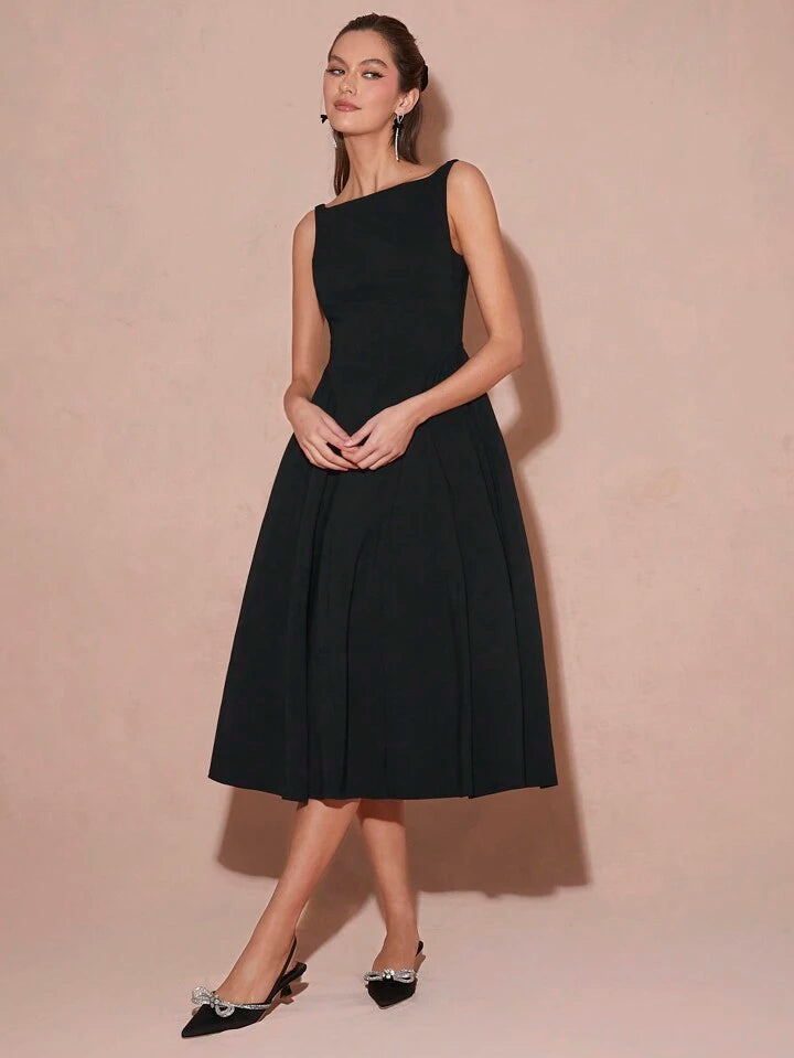 CM-DS132233 Women Elegant Seoul Style Solid Color Round Neck Pleated Long Sleeveless Dress - Black