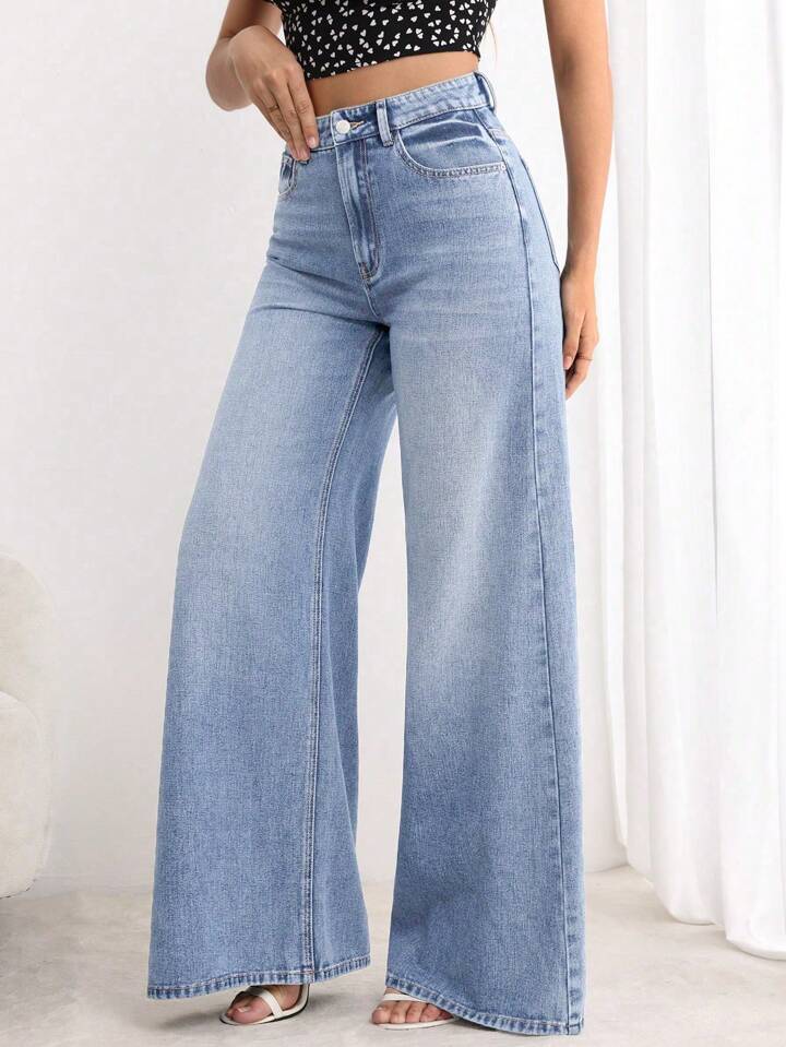 CM-BS522368 Women Elegant Seoul Style Light Wash Button Front Pocket Loose Wide Leg Jeans