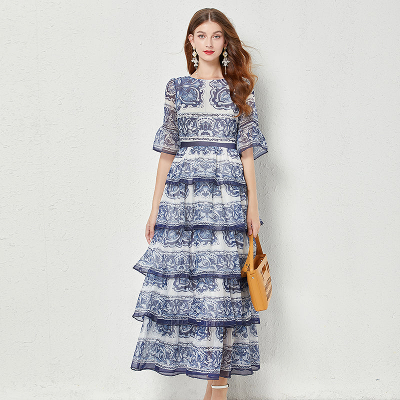 CM-DY047005 Women Elegant European Style Round Neck Trumpet Sleeve Cake Long Dress