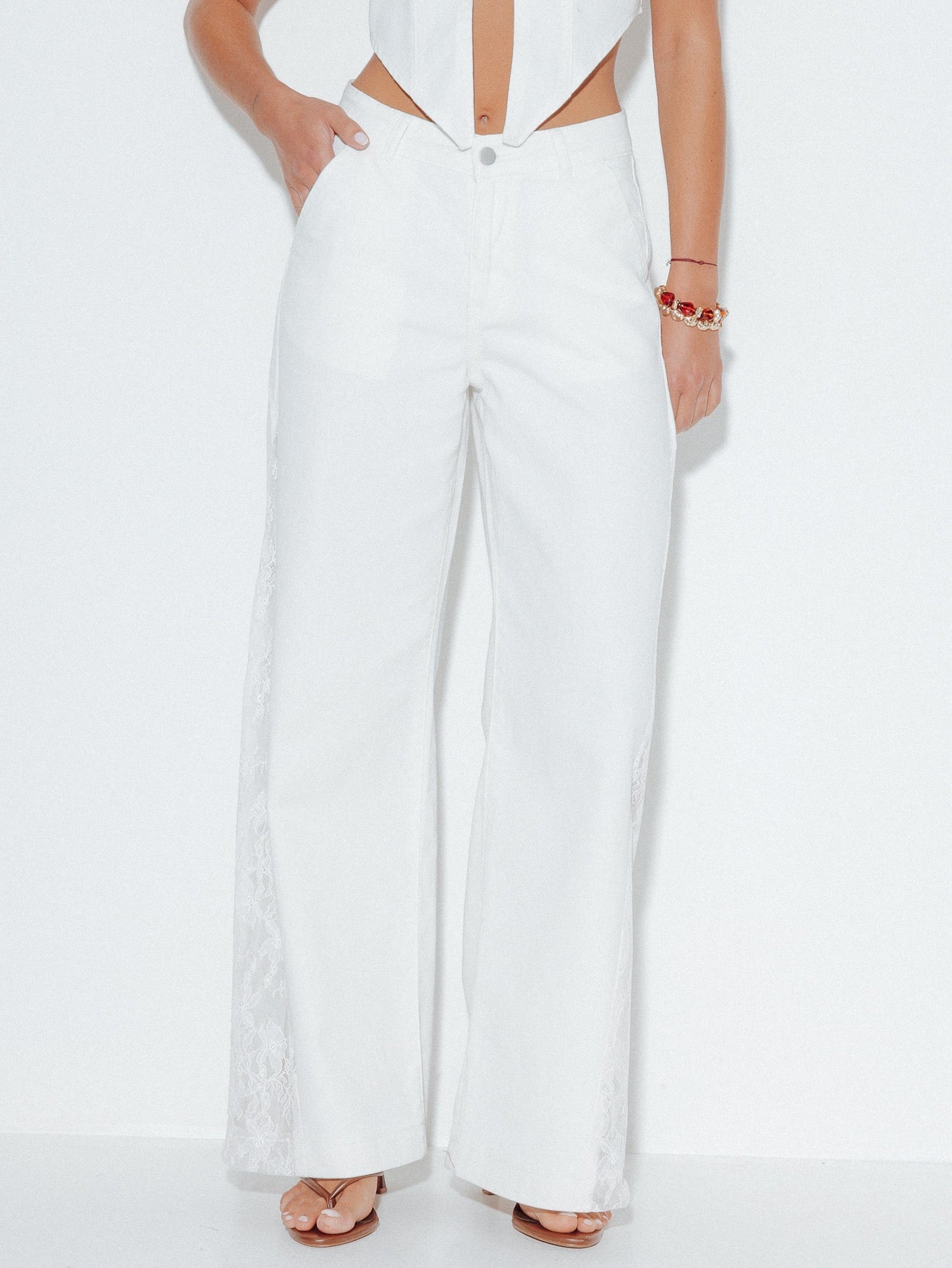 CM-BS632593 Women Casual Seoul Style Solid Color Mid Waist Straight Leg Jeans - White