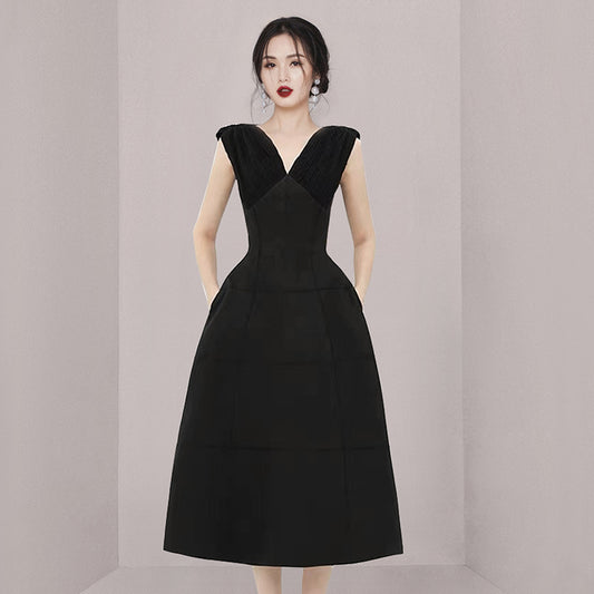 CM-DY058563 Women Elegant European Style Sleeveless V-Neck Slim Dress - Black