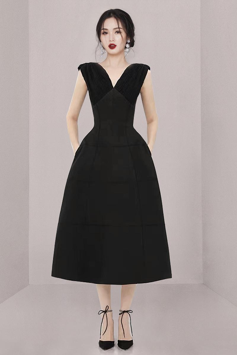 CM-DY058563 Women Elegant European Style Sleeveless V-Neck Slim Dress - Black