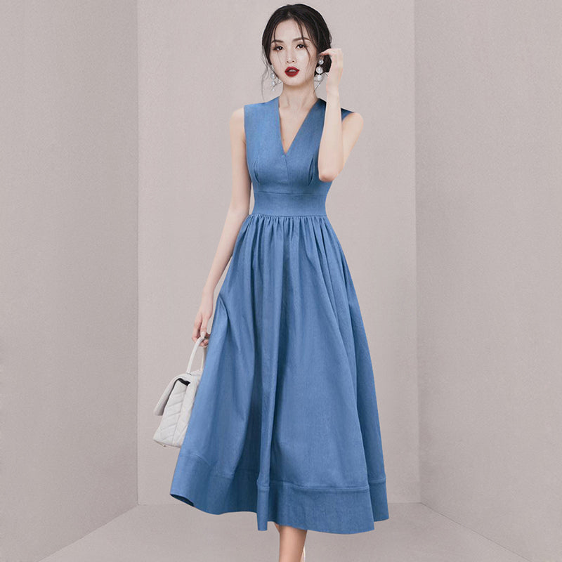 CM-DY076048 Women Elegant European Style V-Neck Sleeveless Long Dress - Blue