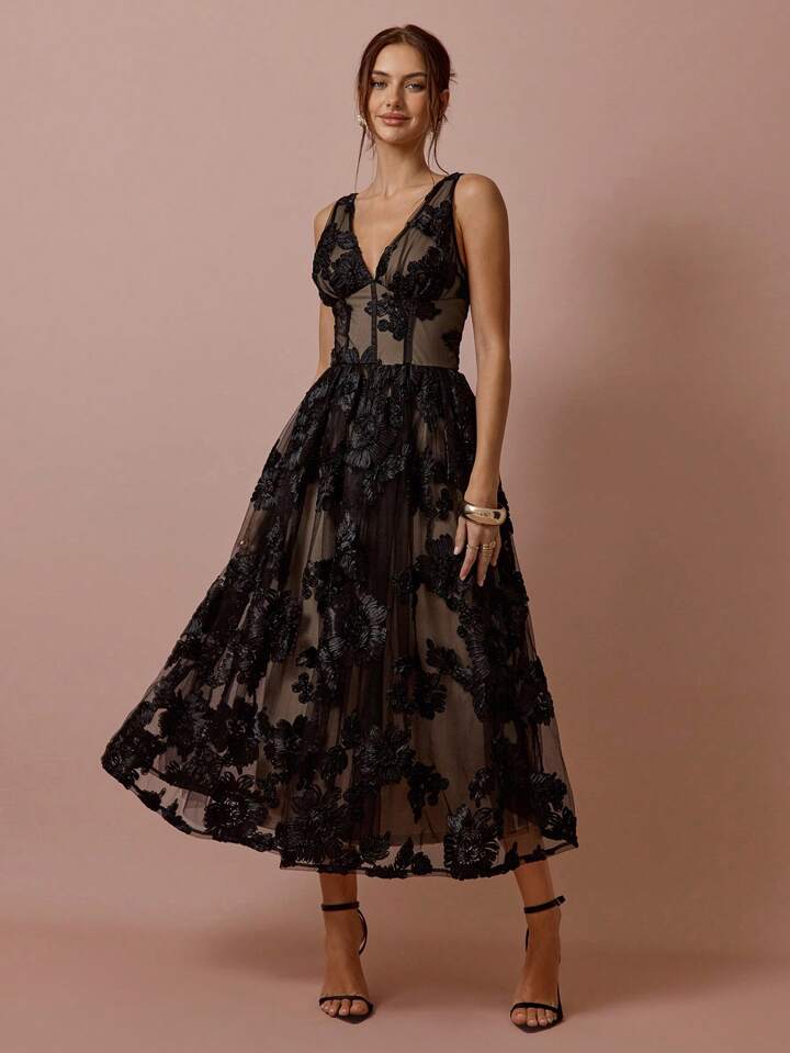 CM-DS959969 Women Elegant Seoul Style Exquisite Floral Embroidered Applique Mesh V-Neck Sleeveless Long Dress