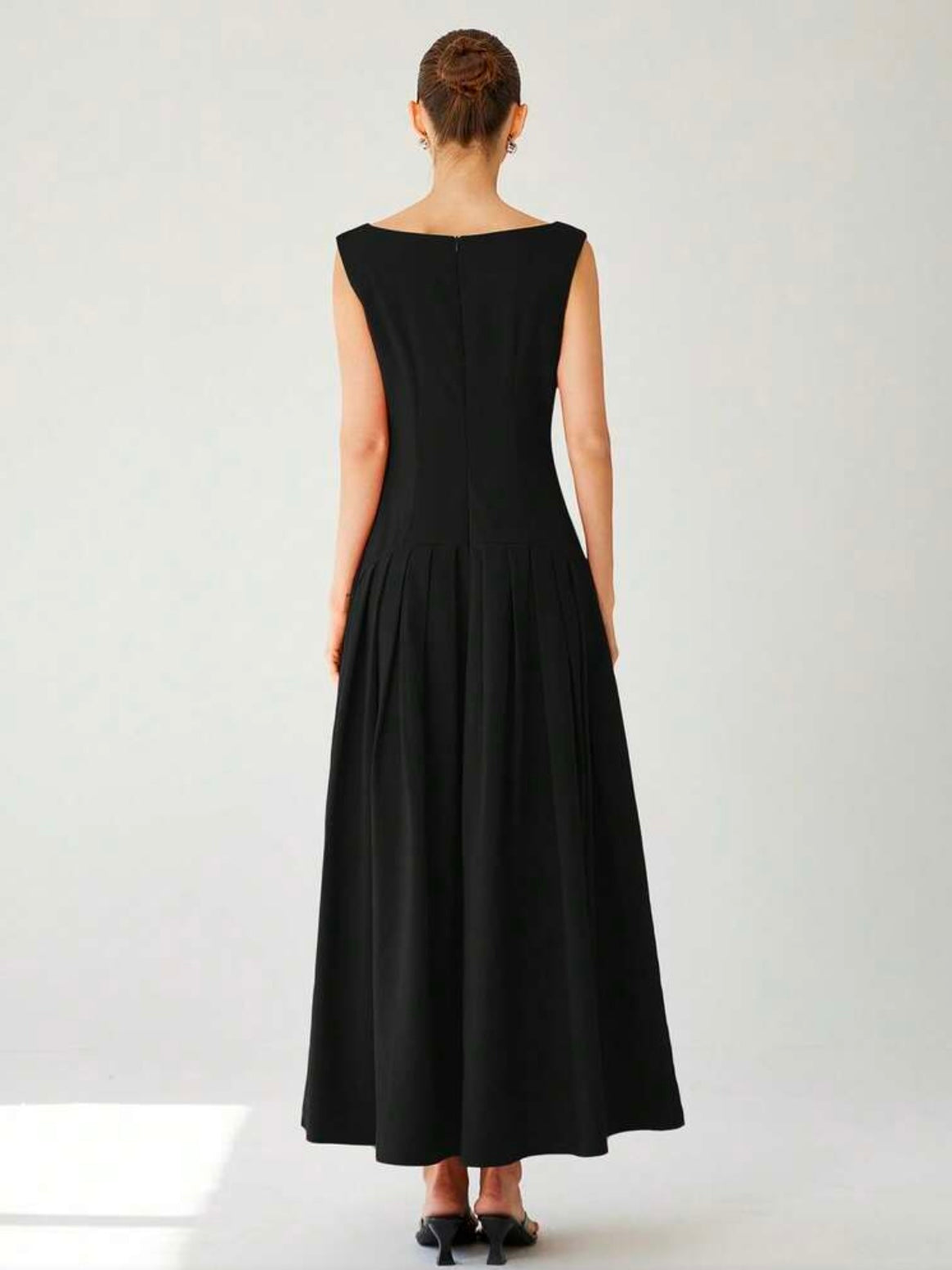 CM-DS136373 Women Elegant Seoul Style Sleeveless Cinched Waist Low Waist Pleated Ruffle Hem Long Dress - Black