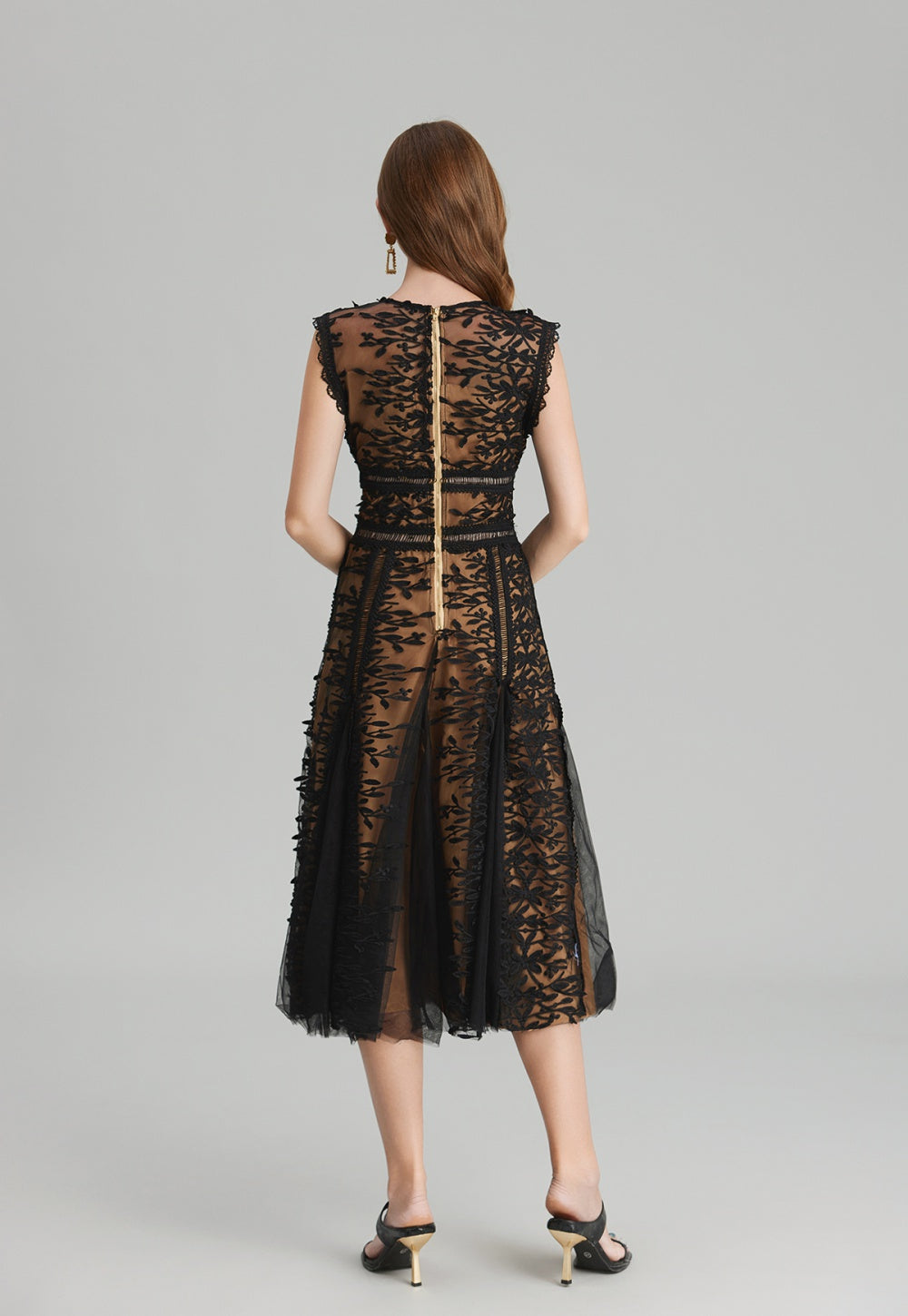 CM-DY020339 Women Elegant European Style Embroidery Gauze Pinched Waist Dress - Black