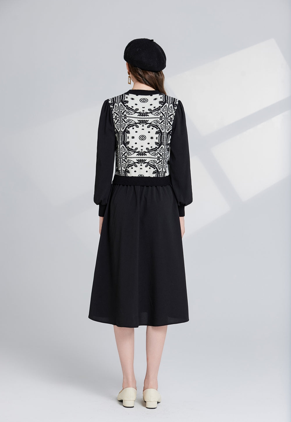 CM-DY024075 Women Trendy Bohemian Style Pattern Round Neck Long Sleeve Midi Dress (Available in 2 colors)