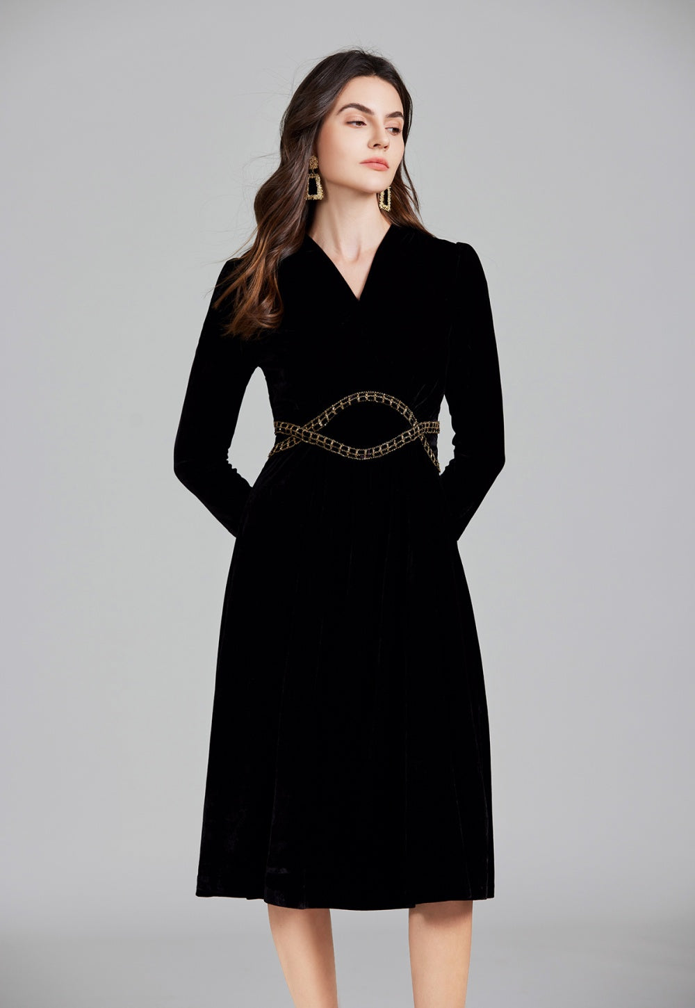 CM-DY026296 Women Elegant Seoul Style V-Neck Long Sleeve Velvet Chain Midi Dress - Black