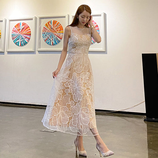 CM-DY041061 Women Elegant Seoul Style Embroidery Round Neck Sleeveless Long Dress - White