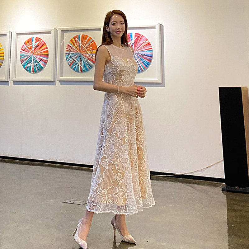 CM-DY041061 Women Elegant Seoul Style Embroidery Round Neck Sleeveless Long Dress - White