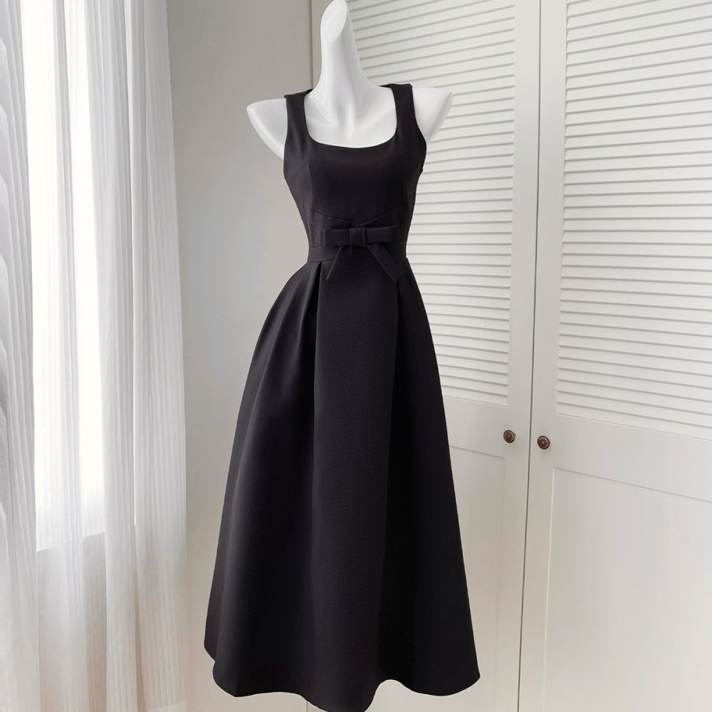 CM-DY042085 Women Elegant European Style Square Neck Sleeveless Pinched Waist Slim Mid-Length Dress - Black