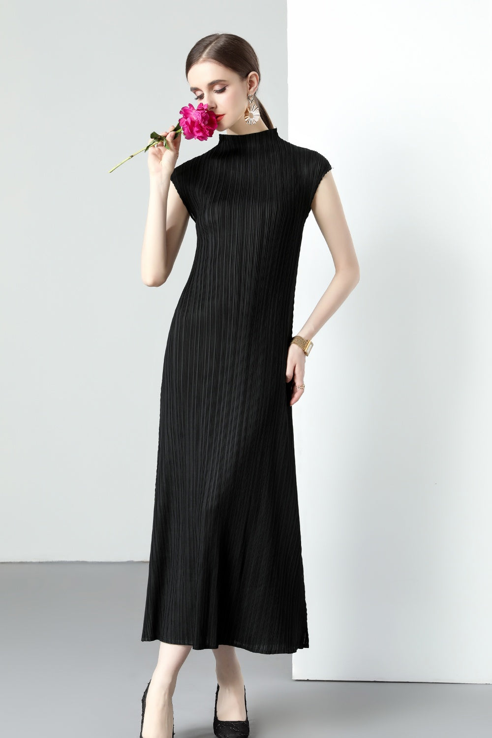 CM-DY043905 Women Elegant European Style Stand Collar Sleevless Medium Waist A-Line Dress - Black