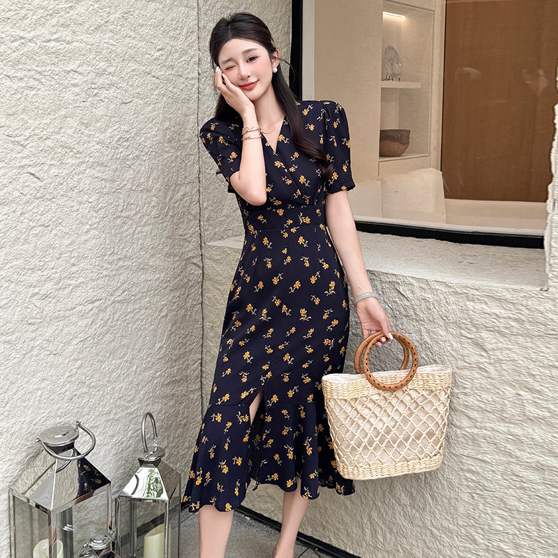 CM-DY045660 Women Casual Seoul Style V-Neck Short Sleeve Floral All-Over Print Mid-Length Dress - Navy Blue