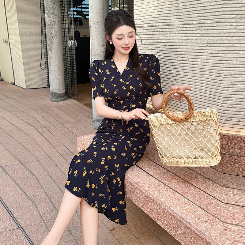 CM-DY045660 Women Casual Seoul Style V-Neck Short Sleeve Floral All-Over Print Mid-Length Dress - Navy Blue