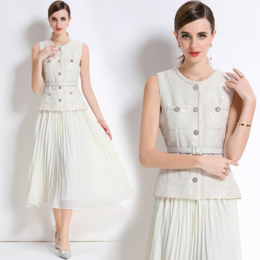 CM-DY052457 Women Elegant European Style Round Neck Sleeveless Single-Breasted Pleated Long Dress - Apricot