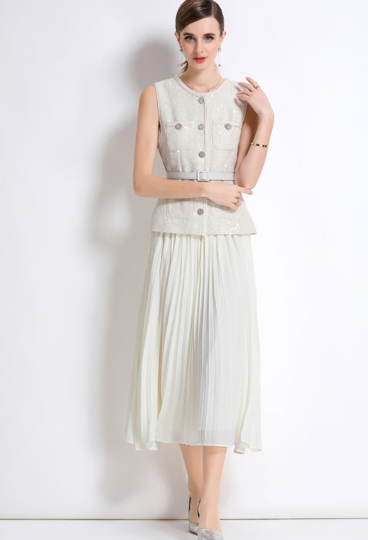 CM-DY052457 Women Elegant European Style Round Neck Sleeveless Single-Breasted Pleated Long Dress - Apricot