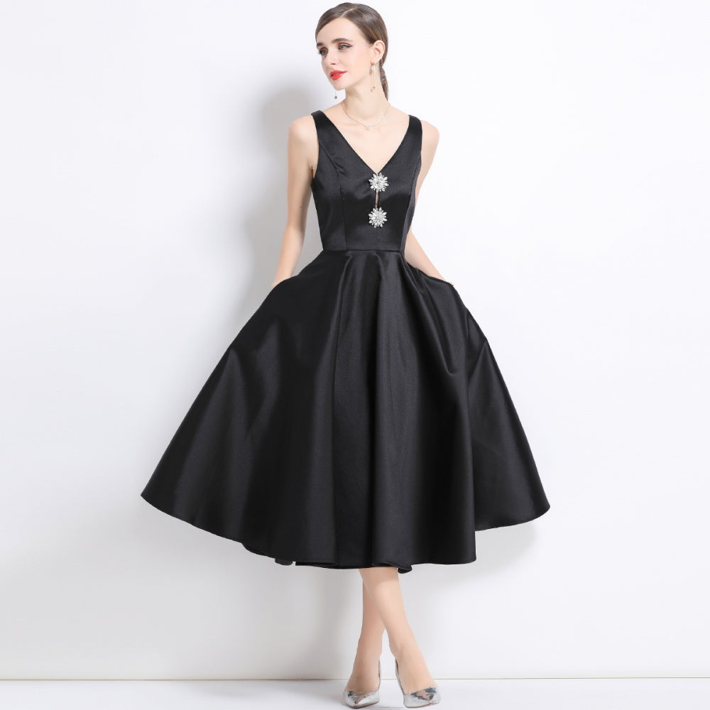 CM-DY056000 Women Elegant European Style V-Neck Sleeveless Pinched Waist Slim Midi Dress - Black
