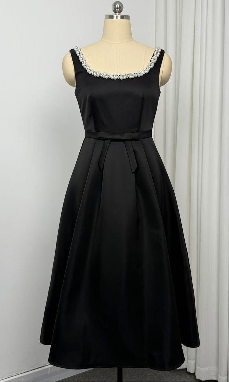 CM-DY057619 Women Elegant European Style Square Collar Sleeveless Pinched Waist Mid-Length Dress - Black