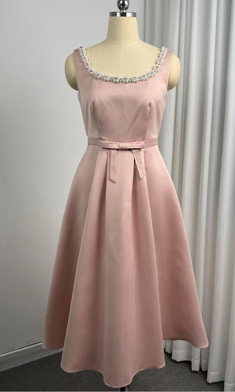 CM-DY058100 Women Elegant European Style Square Collar Sleeveless Pinched Waist Mid-Length Dress - Pink