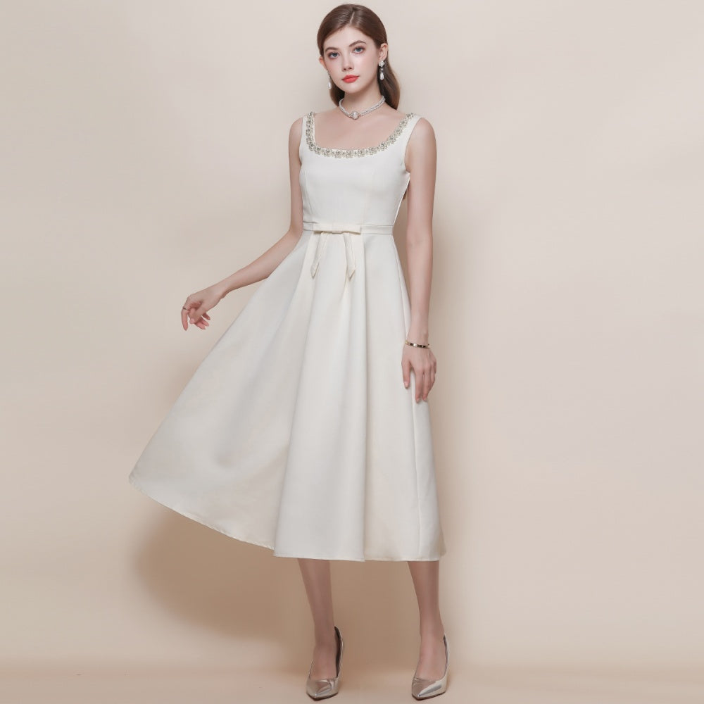 CM-DY058101 Women Elegant European Style Square Collar Sleeveless Pinched Waist Mid-Length Dress - Apricot