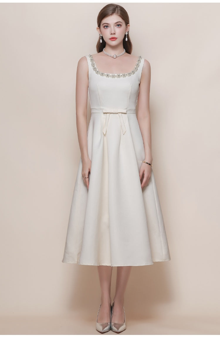 CM-DY058101 Women Elegant European Style Square Collar Sleeveless Pinched Waist Mid-Length Dress - Apricot