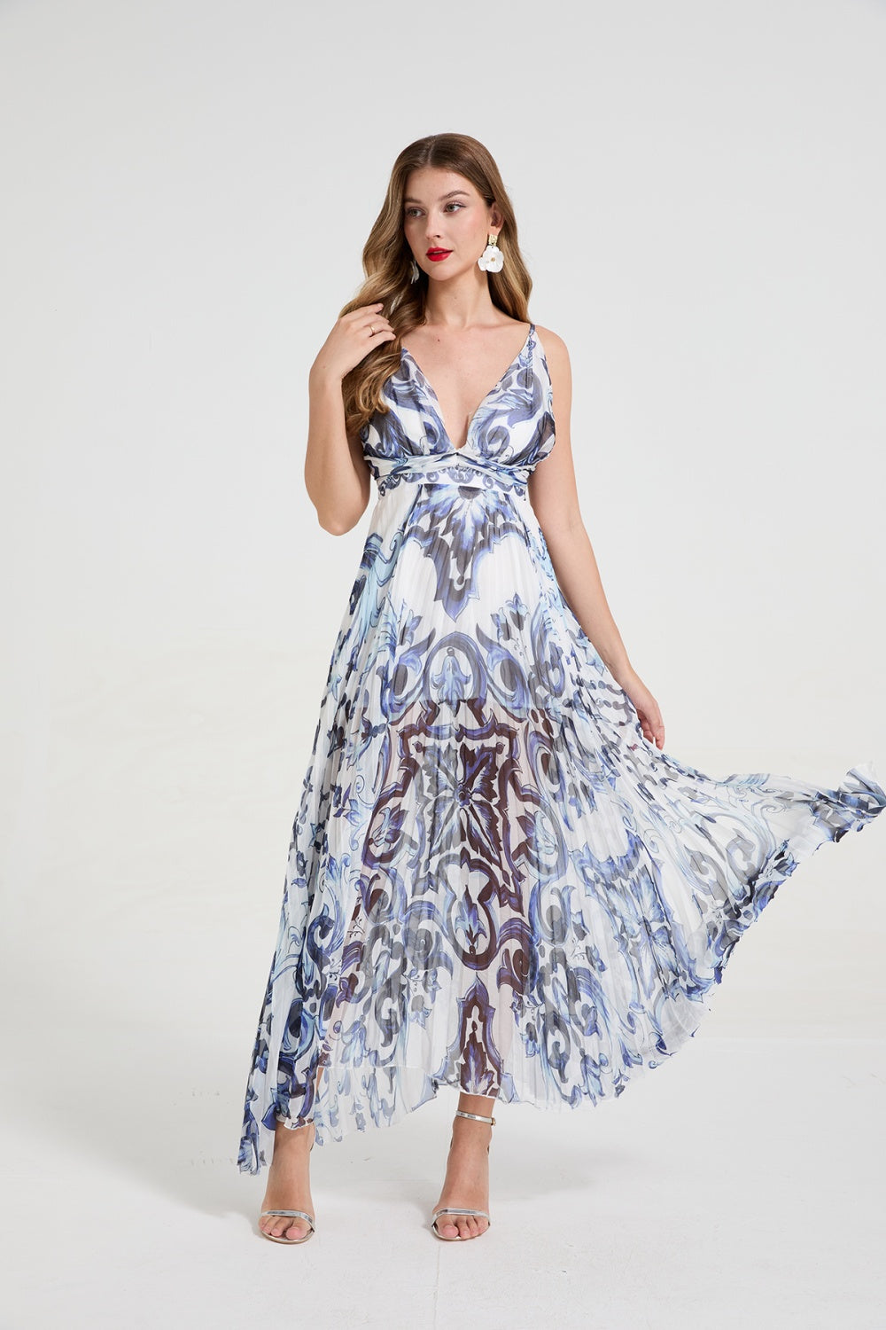 CM-DY058717 Women Elegant European Style Deep V-Neck Sleeveless Pleated Long Dress - Blue