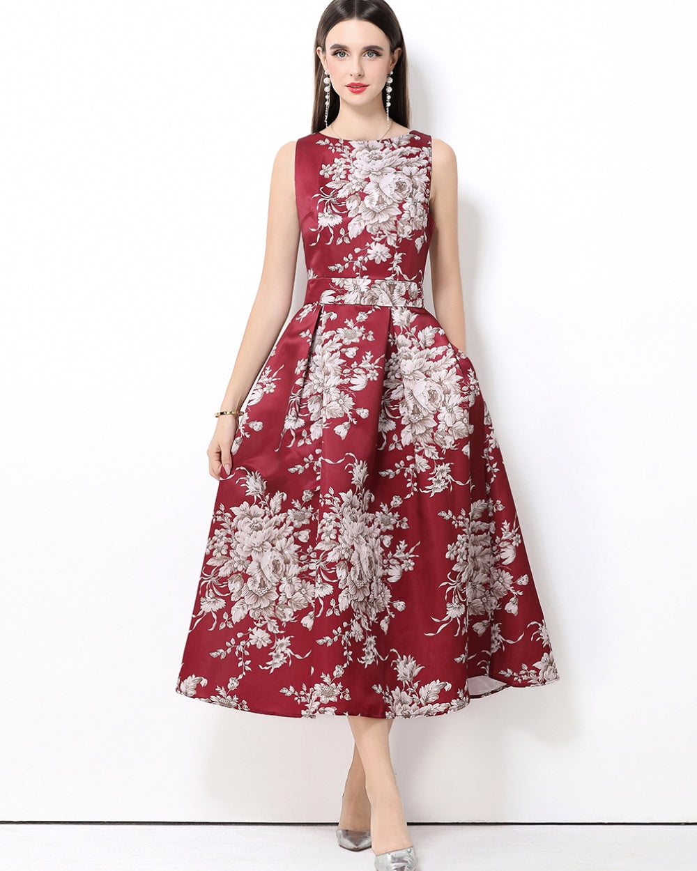 CM-DY061764 Women Elegant European Style Round Neck Sleeveless Pinched Waist High Waist Stereoscopic Midi Dress