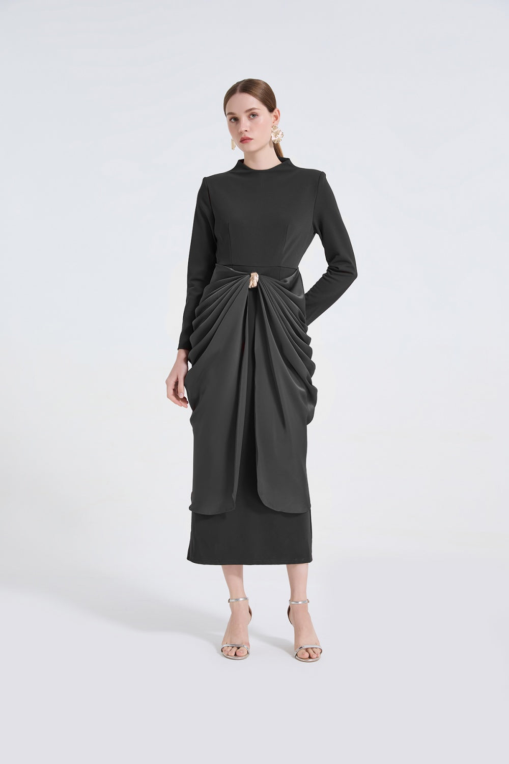 CM-DY062600 Women Elegant European Style Round Neck Long Sleeve Slim Metal Buckles Decor Midi Dress (Available in 2 colors)