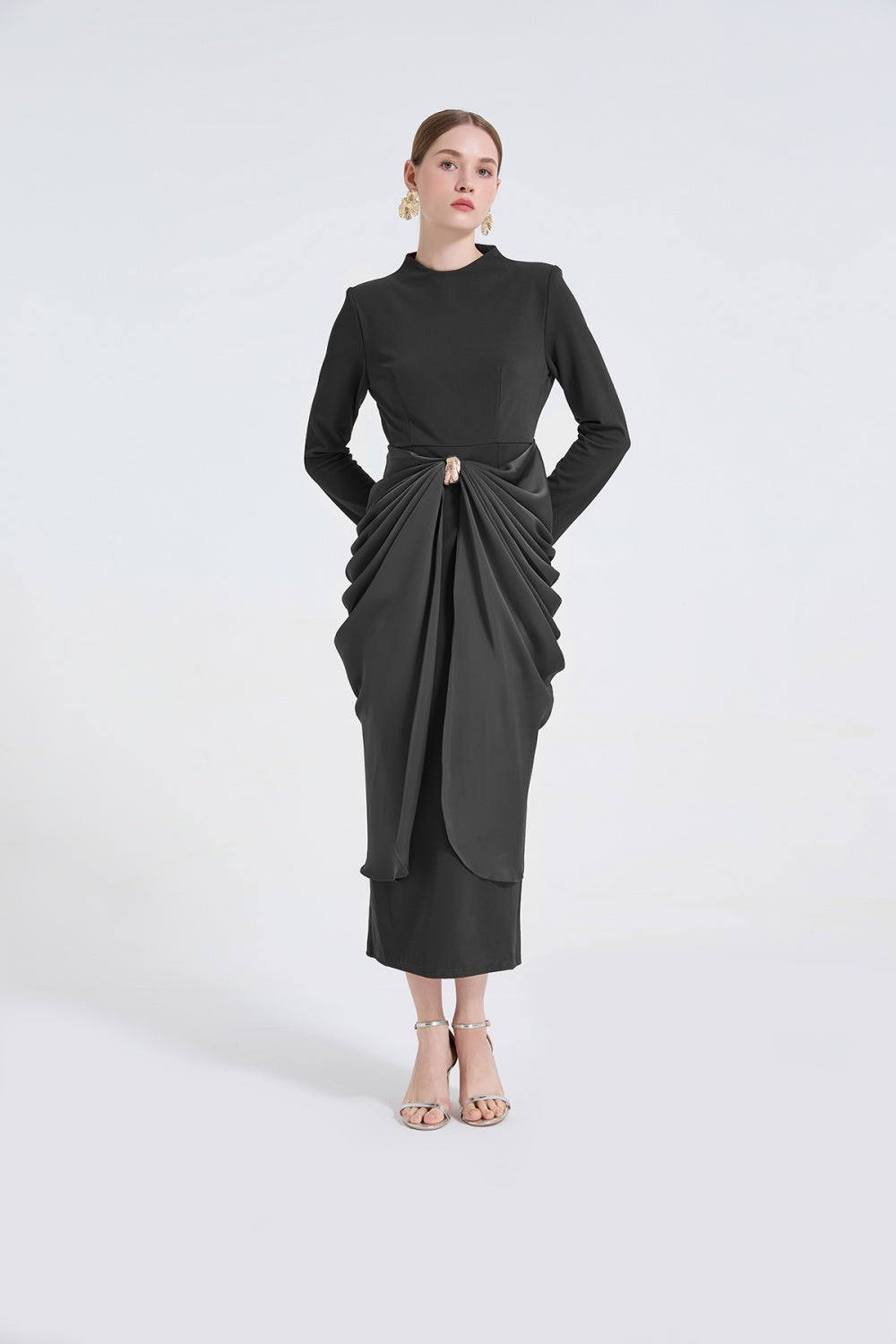 CM-DY062600 Women Elegant European Style Round Neck Long Sleeve Slim Metal Buckles Decor Midi Dress (Available in 2 colors)