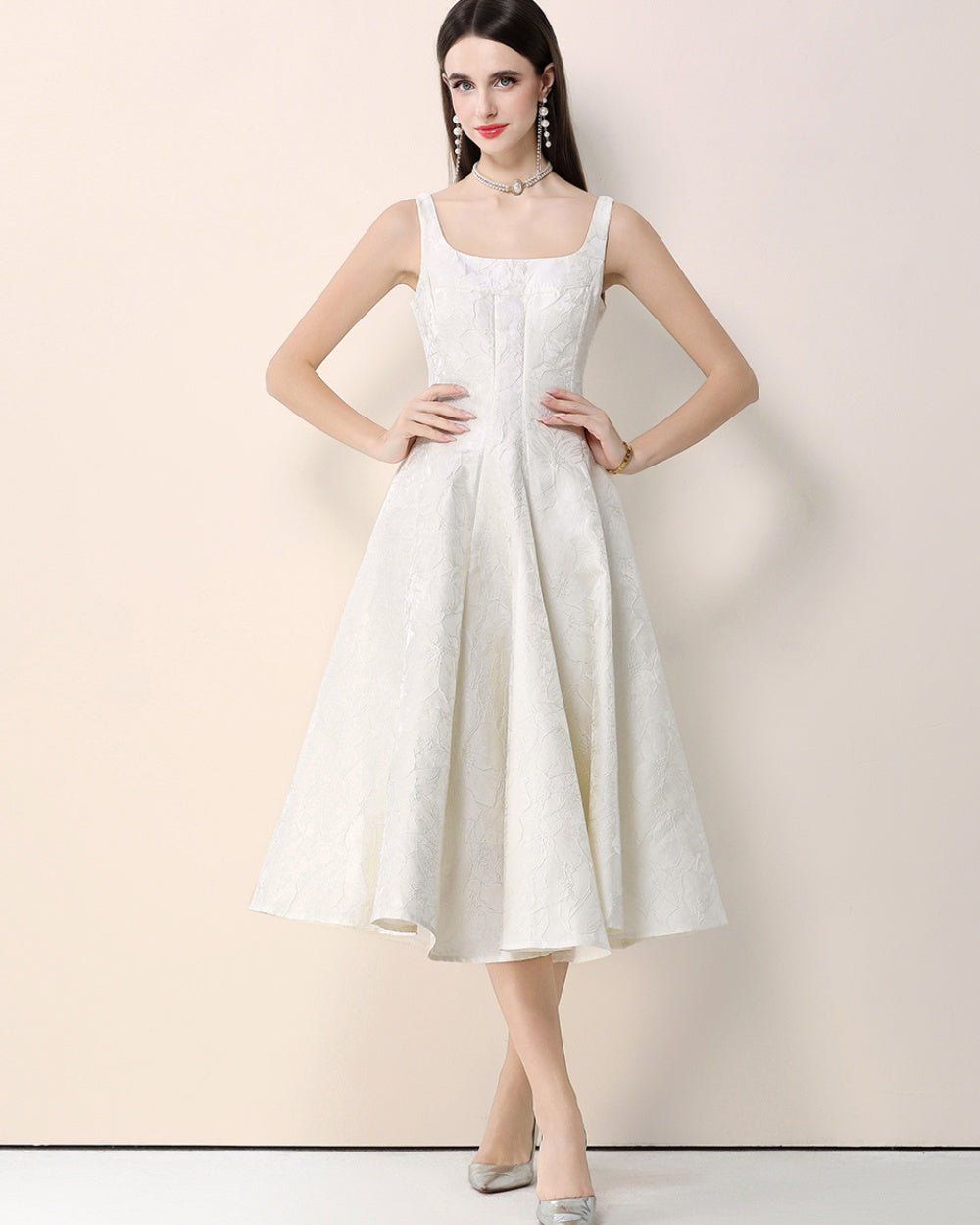 CM-DY066029 Women Elegant European Style Jacquard Square Neck Sleeveless High Waist Mid-Length Dress - Apricot