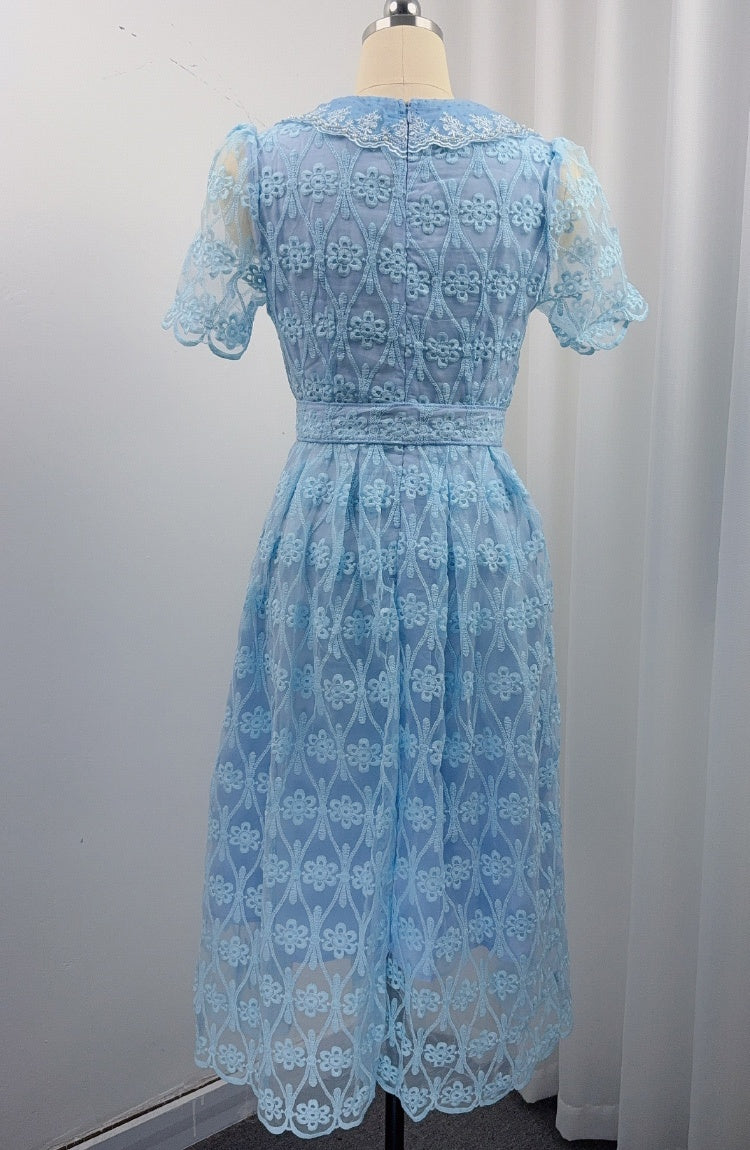 CM-DY073030 Women Elegant European Style Lace Doll Collar Short Sleeve Pinched Waist Long Dress - Blue