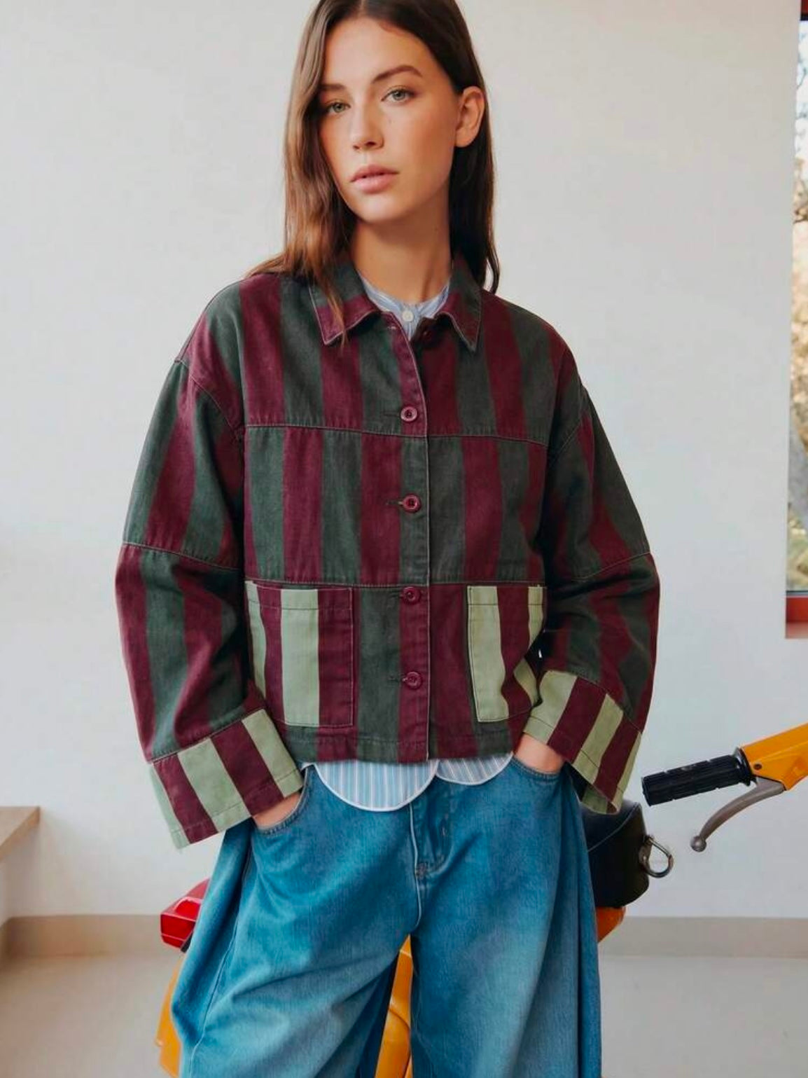 CM-CS921182 Women Elegant Seoul Style Collar Neckline Long Sleeve Striped Cropped Jacket