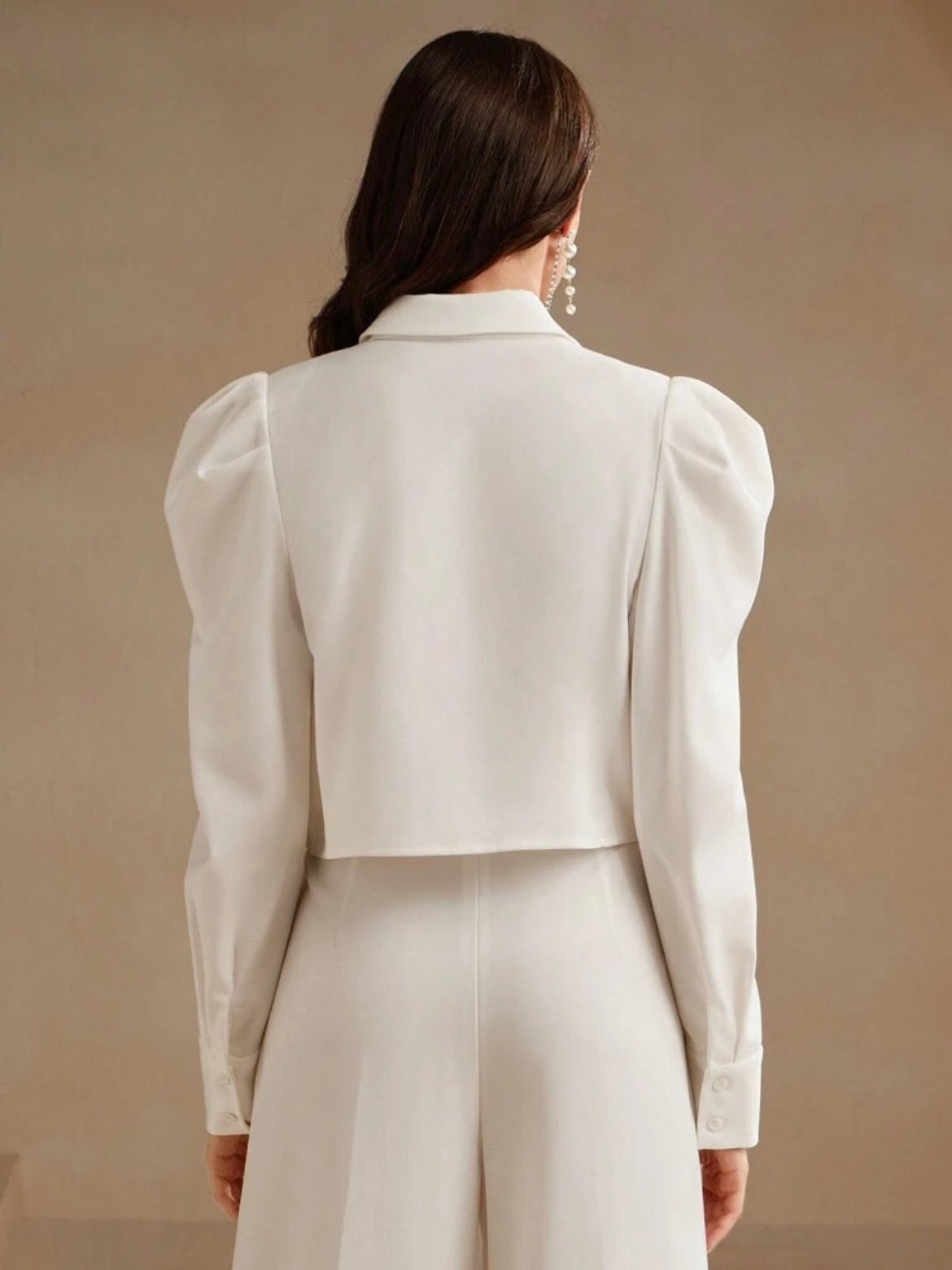 CM-TS706634 Women Elegant Seoul Style Collar Neckline Butterfly Pearl Floral Long Sleeve Blouse - White