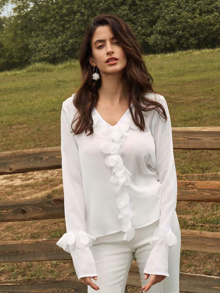 CM-TS476339 Women Elegant Seoul Style V-Neck Long Sleeve 3D Floral Decoration Shirt - White
