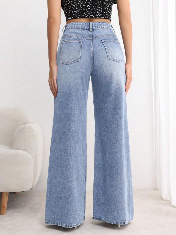 CM-BS522368 Women Elegant Seoul Style Light Wash Button Front Pocket Loose Wide Leg Jeans