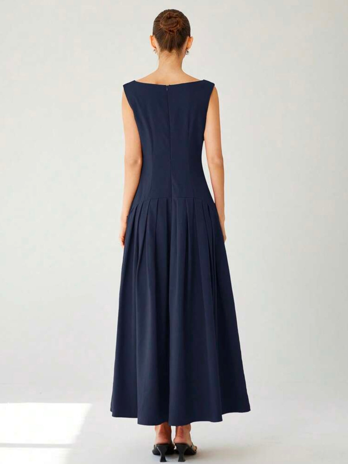 CM-DS247303 Women Elegant Seoul Style Boat Neck Sleeveless Ruched Low-Waist Ruffled Hem Maxi Dress - Navy Blue