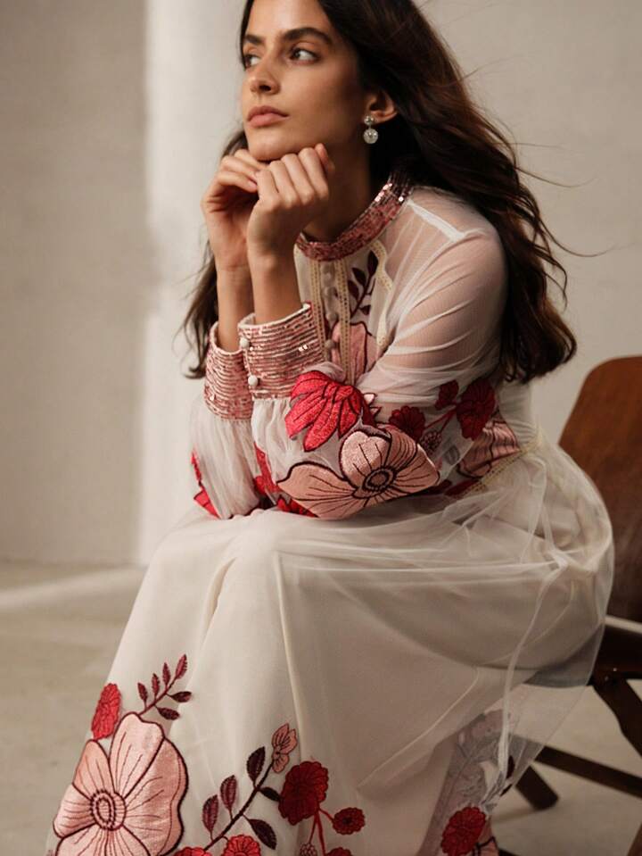CM-DS065061 Women Trendy Bohemian Style Floral Embroidery Sequin Lace Border Maxi Dress