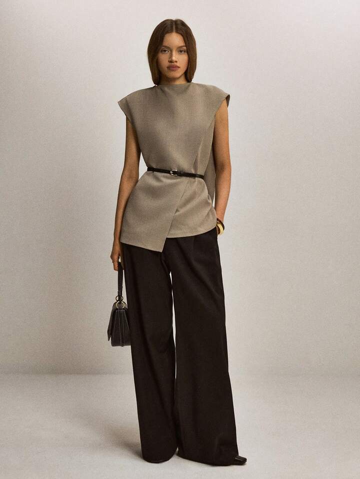 CM-TS822293 Women Elegant Seoul Style Stand Collar Sleeveless Asymmetric Hem Loose Blouse - Apricot