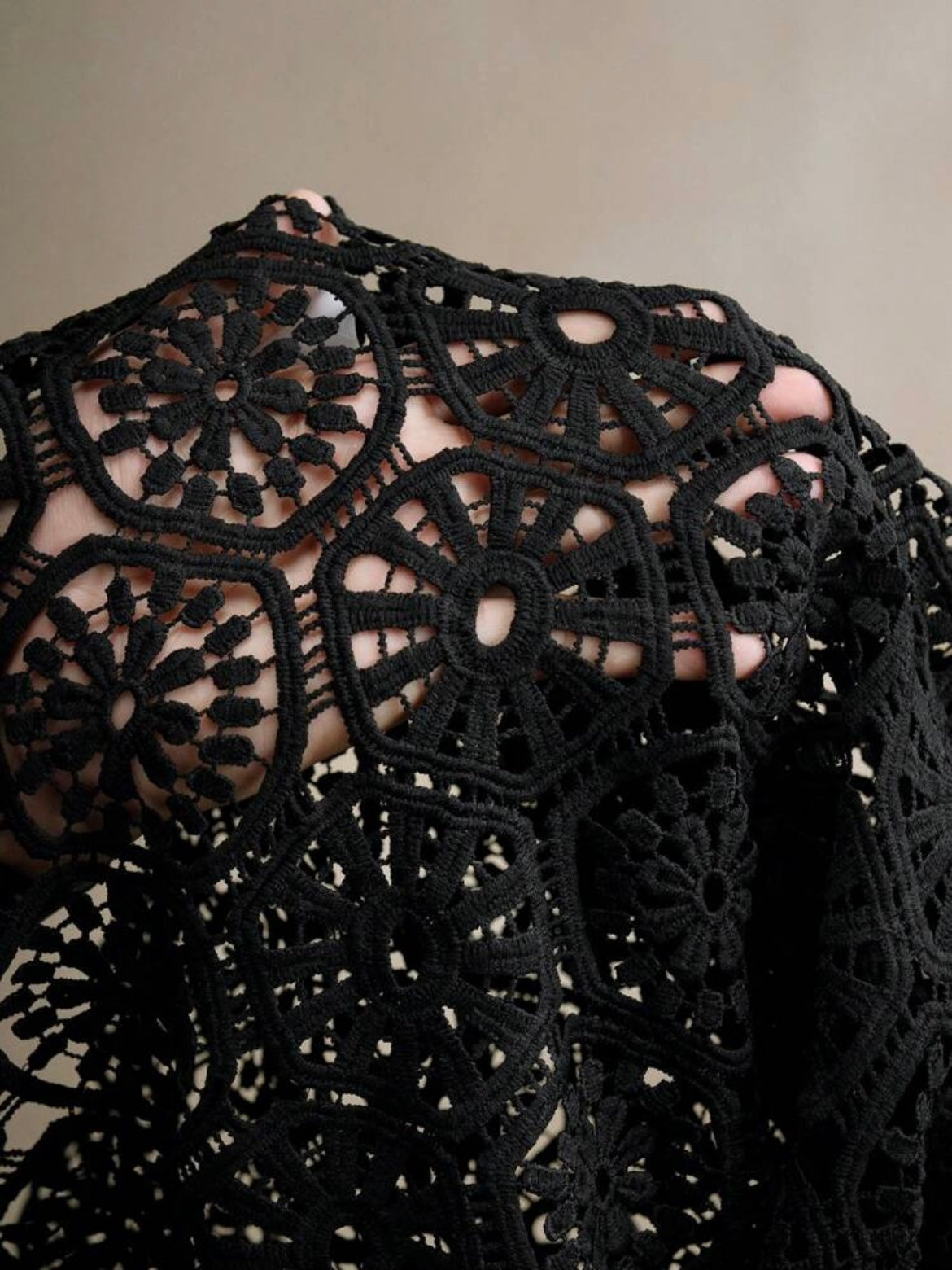 CM-TS046972 Women Elegant Seoul Style Lace Gathered Waist Lantern Sleeve Top - Black