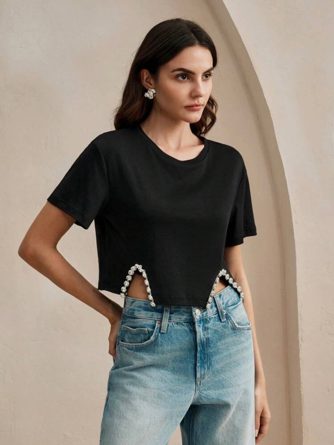 CM-TS937179 Women Elegant Seoul Style Round Neck Short Sleeve Diamond Decoration T-Shirt - Black