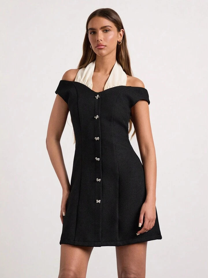 CM-DS783341 Women Casual Seoul Style Contrasting Color Halter Neck Off-Shoulder Short-Sleeved Dress