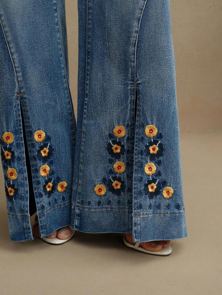 CM-BS483376 Women Elegant Seoul Style Mid Waist Embroidered Floral Flared Jeans - Blue