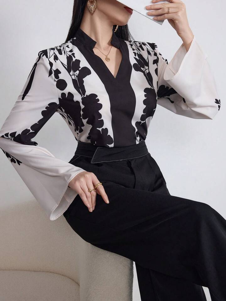 CM-TS697845 Women Trendy Bohemian Style Floral Print Long Sleeve Notched V-Neck Blouse