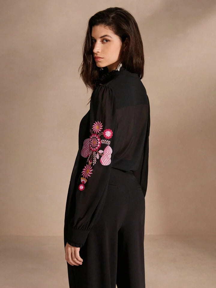 CM-TS085700 Women Trendy Bohemian Style Single-Breasted Floral Embroidery Long Sleeve Shirt