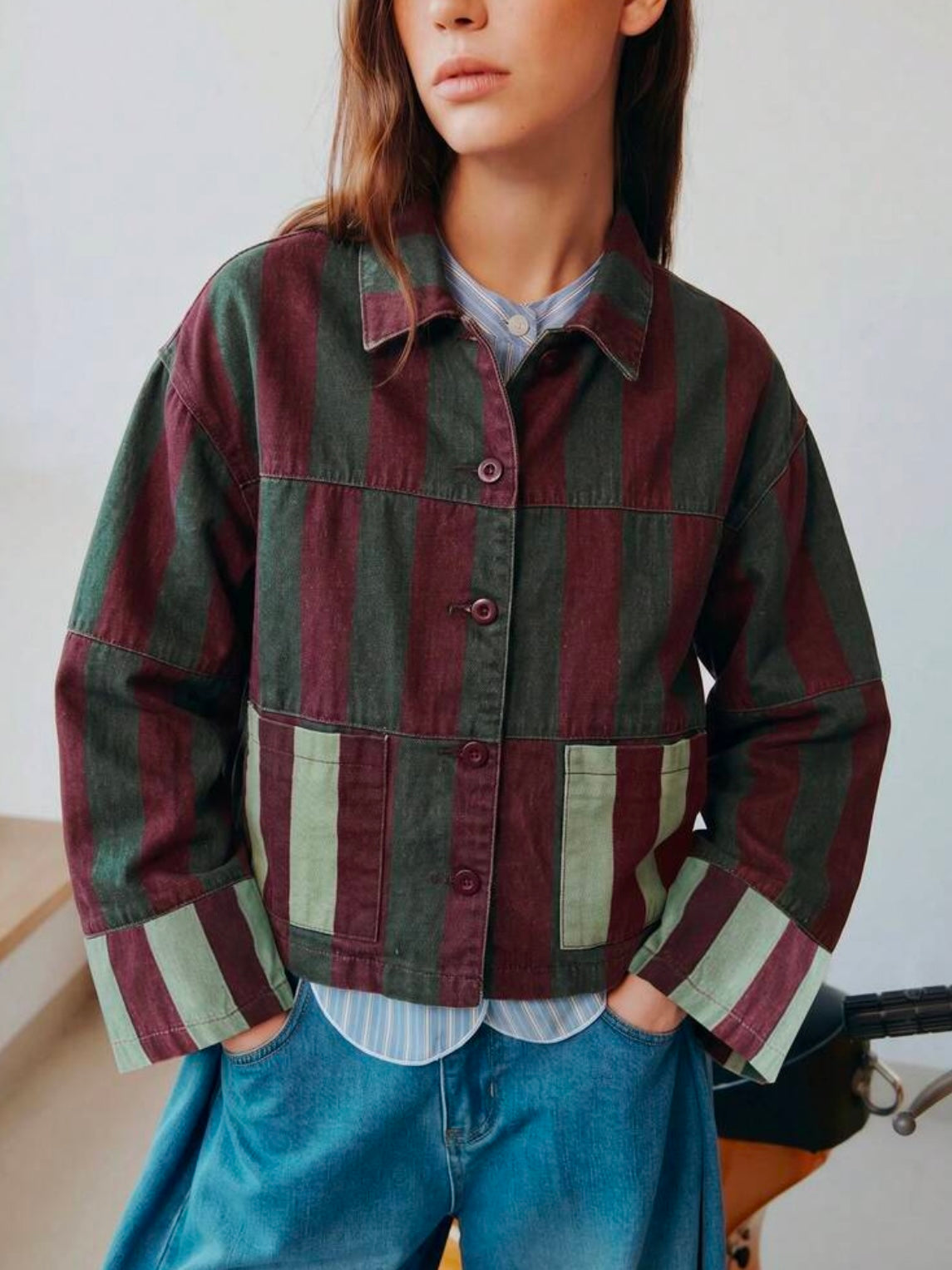 CM-CS921182 Women Elegant Seoul Style Collar Neckline Long Sleeve Striped Cropped Jacket