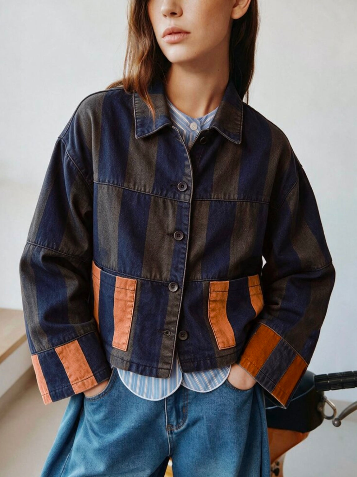 CM-CS884886 Women Elegant Seoul Style Collar Neckline Long Sleeve Striped Cropped Jacket