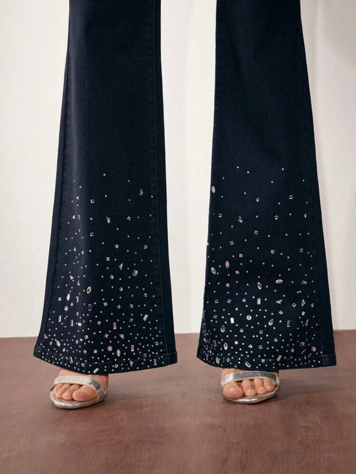 CM-BS500540 Women Casual Seoul Style High Waist Slim Fit Rhinestone Embellished Flare Leg Jeans