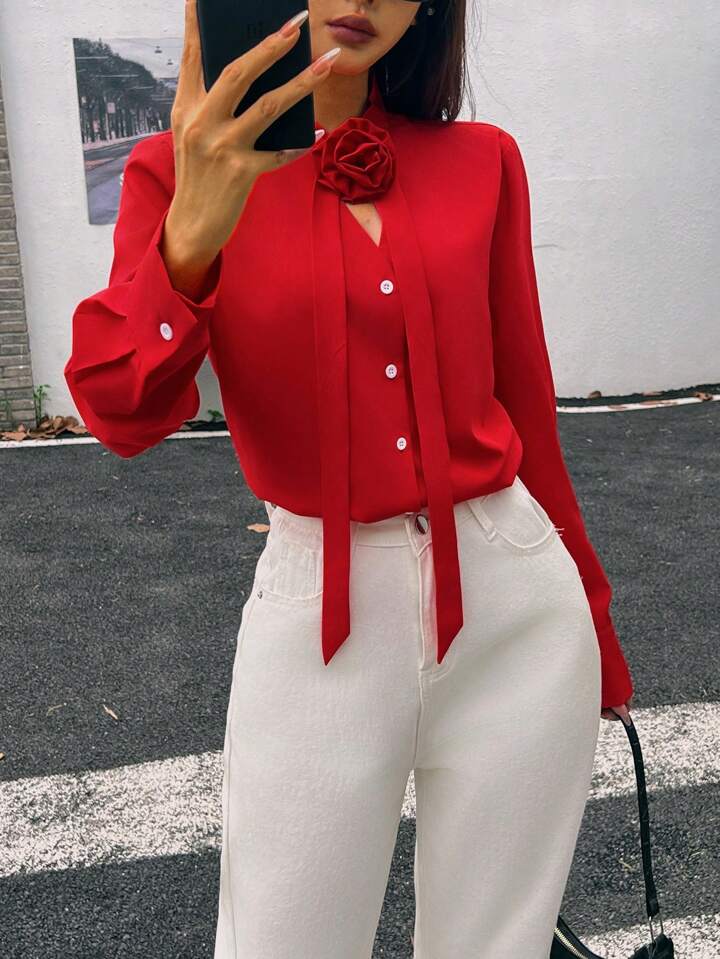 CM-TS303733 Women Casual Seoul Style Floral Detachable Brooch Contrast Buttons Tie Front Blouse - Red