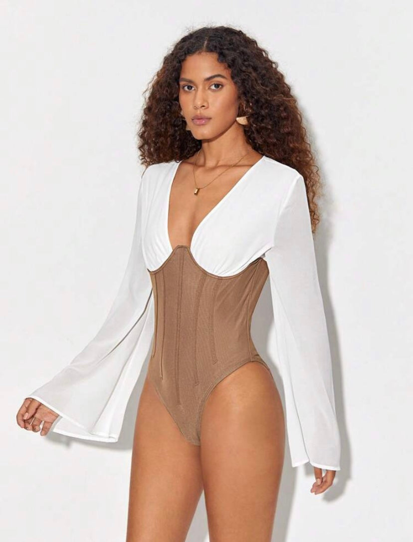CM-TS152501 Women Elegant Seoul Style Two Tone Plunging Neck Trumpet Sleeve Bodysuit