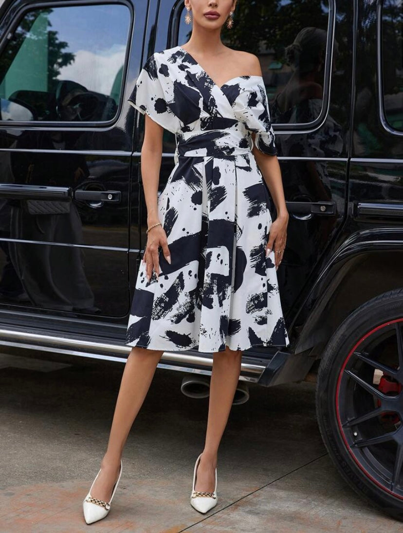 CM-DS192022 Women Trendy Bohemian Style Brush Print Asymmetrical Neck Dress